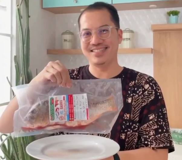 Toko Ikan Segar Sultan Adam - Operasional